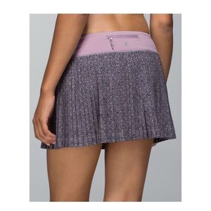 Lululemon pleat to street skirt Dottie mum 8